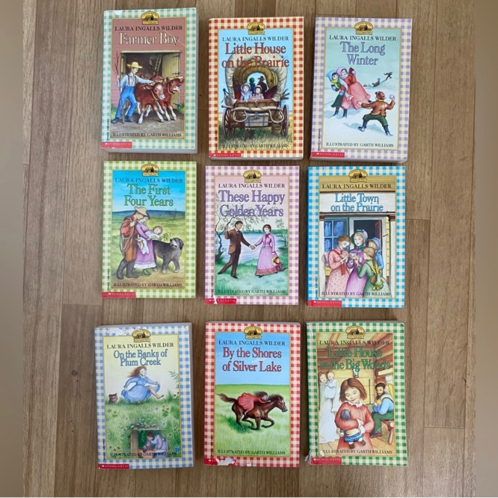 LITTLE HOUSE ON THE PRAIRIE 9 Books Set